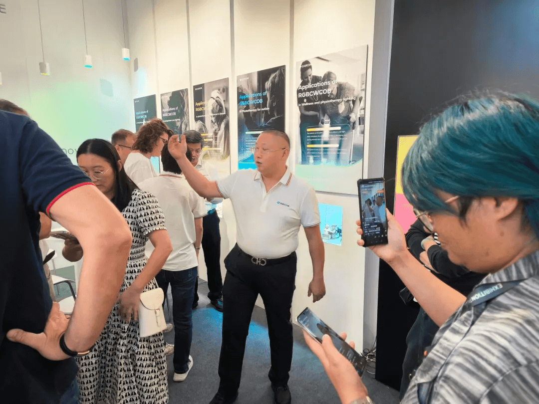 Gathering in Hong Kong·Excellent look back
