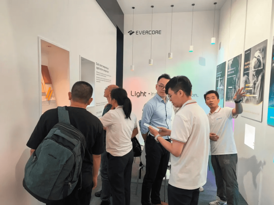 Gathering in Hong Kong·Excellent look back