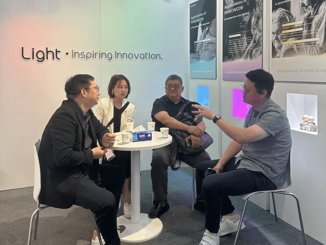 Gathering in Hong Kong·Excellent look back