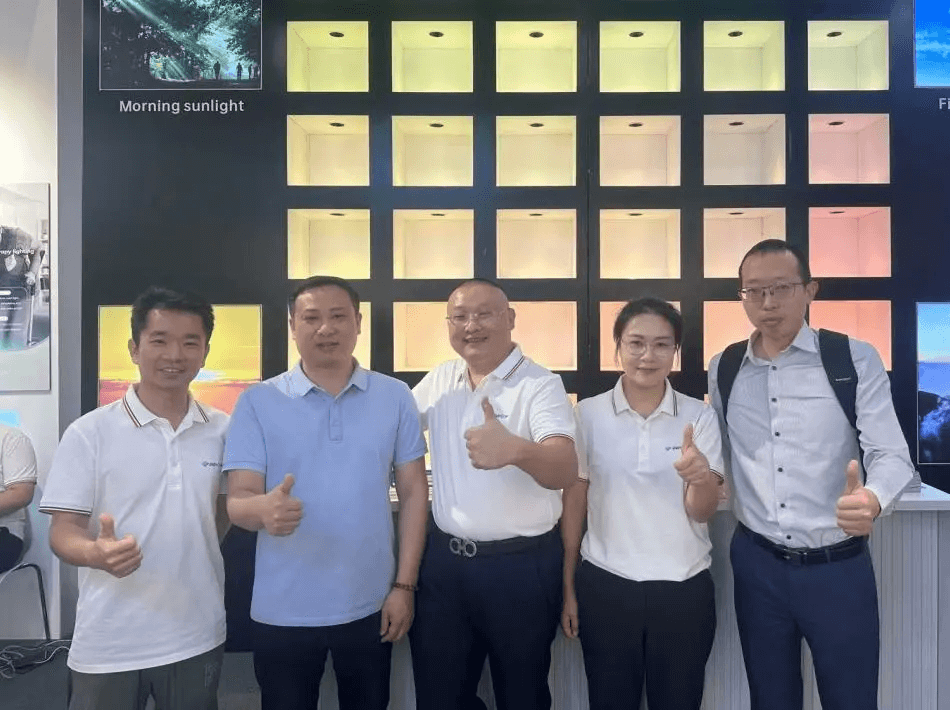 Gathering in Hong Kong·Excellent look back