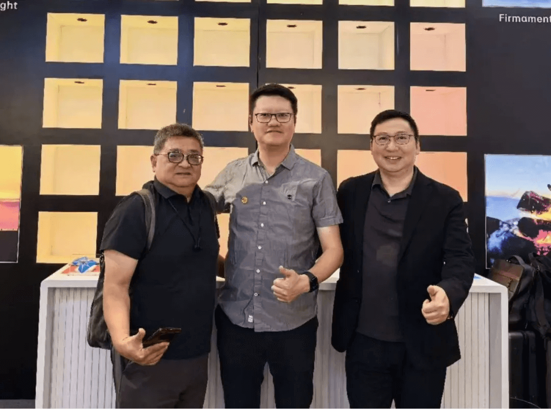 Gathering in Hong Kong·Excellent look back